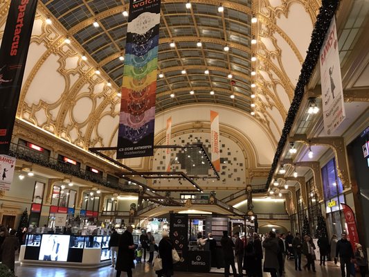 Stadsfeestzaal by null