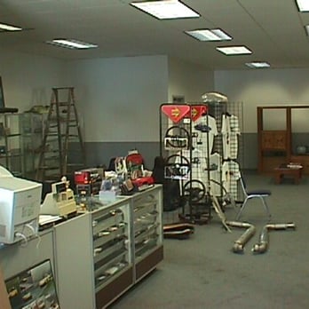 High Performance House - High Performance House Showroom, with Porsche sun glasses, T shirts, hats and accessories! - Auto Repair Near Me - Redwood City, California High Performance House - High Performance House Showroom, with Porsche sun glasses, T shirts, hats and accessories! - Auto Repair Near Me - Redwood City, California