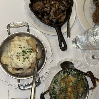 Rails Steakhouse - Steakhouses Near Me - Towaco, New Jersey
