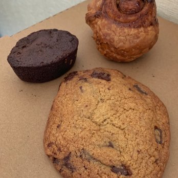 Clear Flour Bakery - Bouchon, The Morning Bun, Chocolate Chunk Cookie - Bakeries Near Me - Brookline, Massachusetts Clear Flour Bakery - Bouchon, The Morning Bun, Chocolate Chunk Cookie - Bakeries Near Me - Brookline, Massachusetts