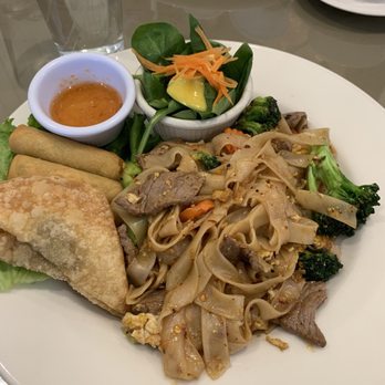 Pailin Thai Cafe - See Eyew Noodles - Thai Near Me - San Diego, California Pailin Thai Cafe - See Eyew Noodles - Thai Near Me - San Diego, California