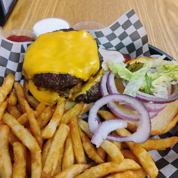 Sliders Burger - Pounder burger and fries. - Burgers Near Me - San Jose, California Sliders Burger - Pounder burger and fries. - Burgers Near Me - San Jose, California