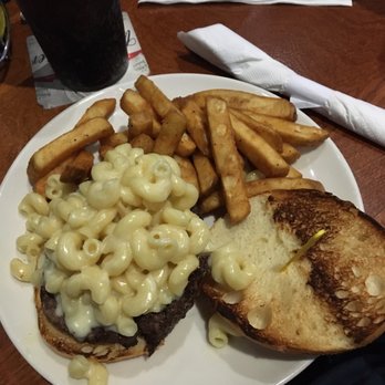 Half Wall - Mac and cheese burger - American Near Me - New Smyrna Beach, Florida Half Wall - Mac and cheese burger - American Near Me - New Smyrna Beach, Florida