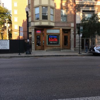 Old Town Nails - Outside of nail salon - Nail Salons Near Me - Chicago, Illinois