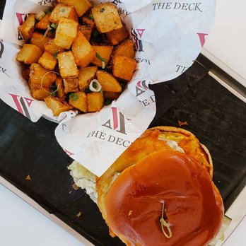 Ace & Vine - High Roller Burguer - Casinos Near Me - Napa, California