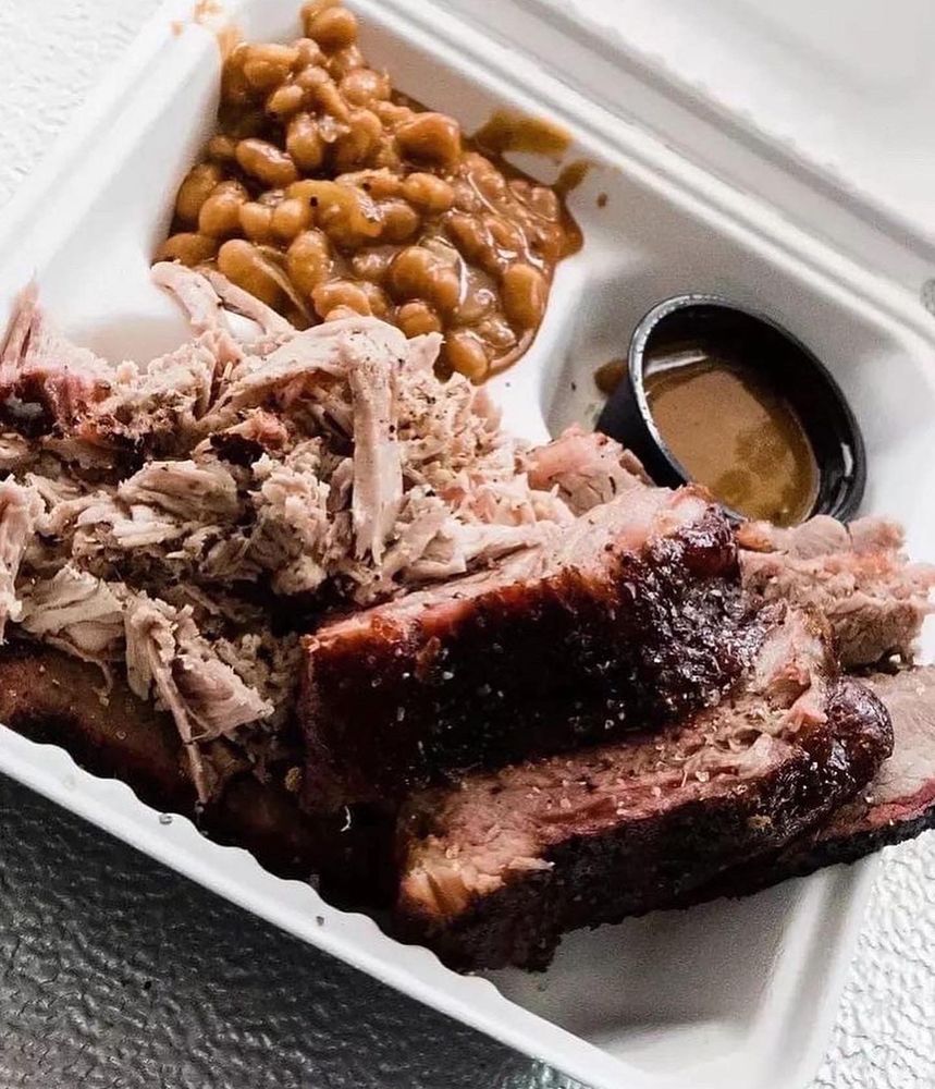 Smoky Mountain BBQ Logo