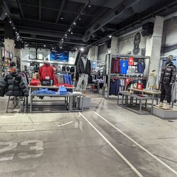 foot locker 306 yonge street