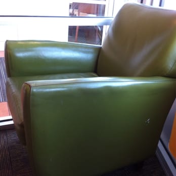 Panera Bread - Lounge chairs. I can relax with my laptop and sip on some tea. - Sandwiches Near Me - Bronx, New York
