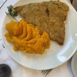 Babieca - Milanesa de ternera con puré de calabaza