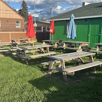 Cherries BBQ Pit - Seating area - Barbeque Near Me - Polson, Montana Cherries BBQ Pit - Seating area - Barbeque Near Me - Polson, Montana