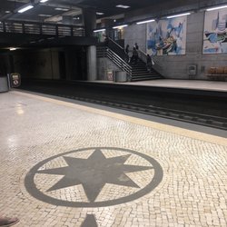 Metro Restauradores
