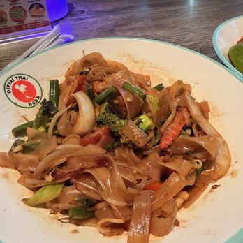 Deejai Noodle Bar - Drunken Noodle - Thai Near Me - Charlotte, North Carolina Deejai Noodle Bar - Drunken Noodle - Thai Near Me - Charlotte, North Carolina