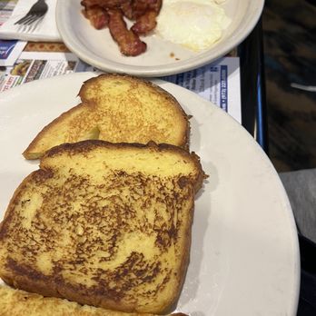 State Line Diner - Diners Near Me - Mahwah, New Jersey