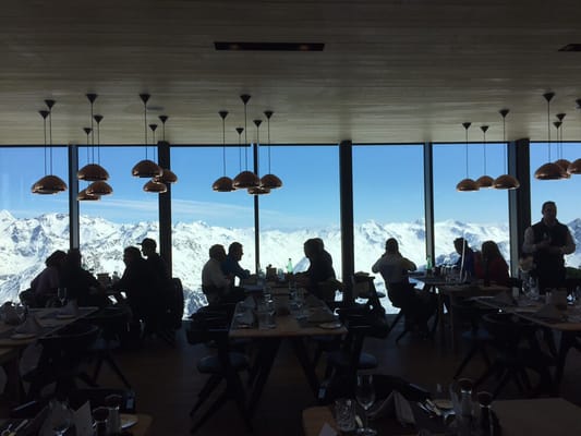 Restaurant ice Q by null