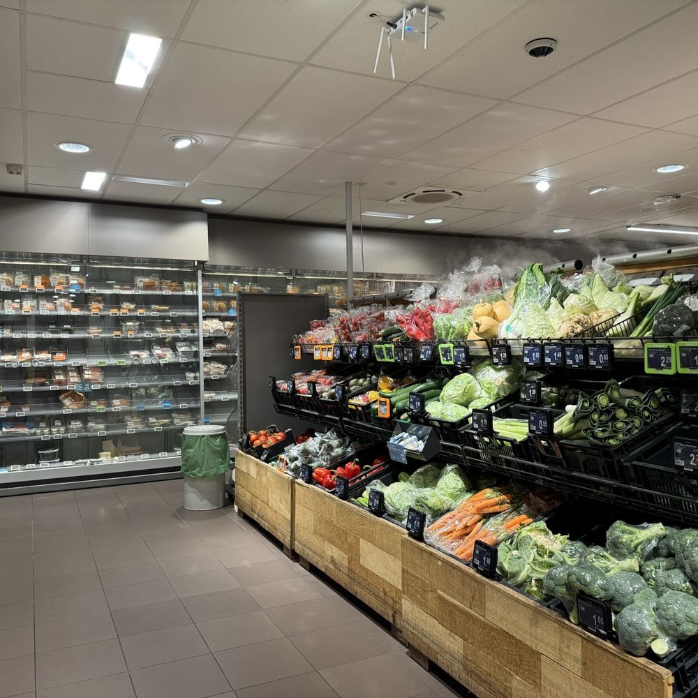 Albert Heijn - Produce - Grocery Near Me - Amsterdam, New Hampshire