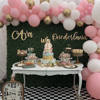 Delicious Arts - Custom Cakes Near Me Delicious Arts - Custom Cakes Near Me