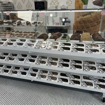 Kilwins Ice Cream - Chocolate - Fudge - Fudge - Desserts Near Me - New Orleans, Louisiana Kilwins Ice Cream - Chocolate - Fudge - Fudge - Desserts Near Me - New Orleans, Louisiana