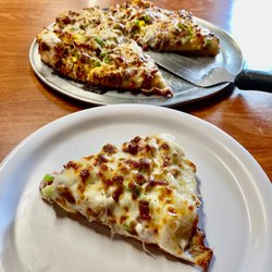 Little Dave's Restaurant & Pizza - Breakfast Pizza