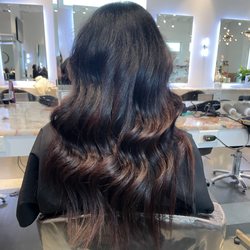 Nilora - Color and Style