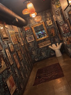 Somerset Bar by null
