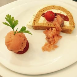 Au Garde Manger - Cake tomates et saumon