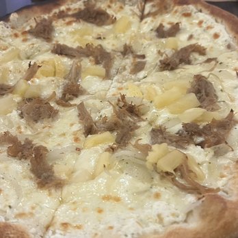 Pizza E Birra - White pizza with pulled pork and pineapple - Pizza Near Me - Middletown, New York