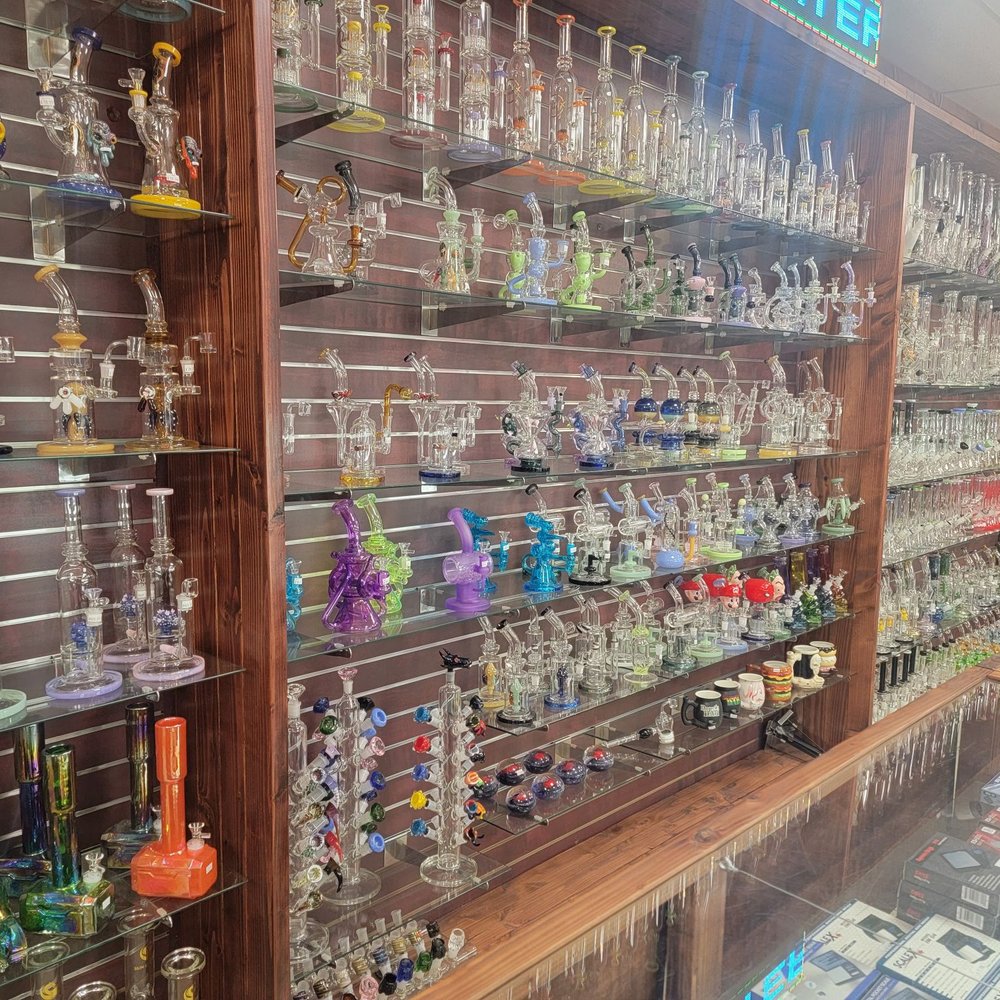 Kings Smoke Shop - Glass - Tobacco Shops Near Me - Escondido, California Kings Smoke Shop - Glass - Tobacco Shops Near Me - Escondido, California