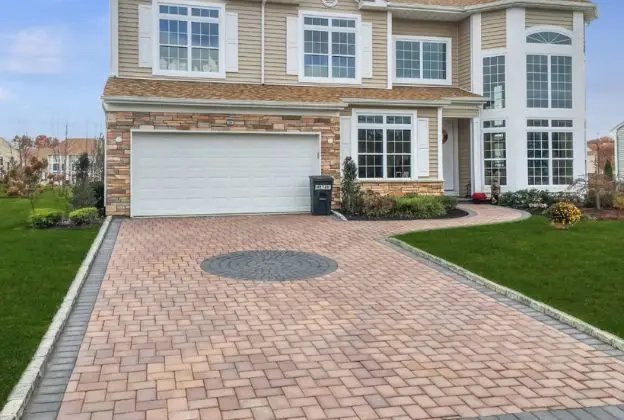 Slide of Everlast Roofing & Masonry