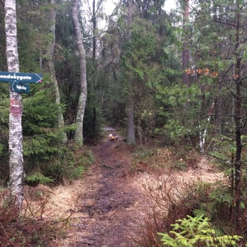 Fugleleiken-Hukeberg Runden - I prefere to go streight on, rather than follow the sign's here! - Hiking Near Me - Råde, 01
