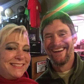 Rogue Brew Pub & Eatery - Rock Star staff!!! - Brewpubs Near Me - North Plains, Oregon