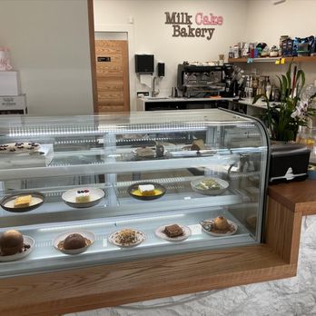 Milk Cake Bakery - Bakeries Near Me - Bridgeview, Illinois