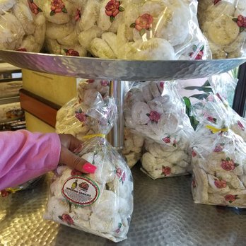 El Bolillo Bakery - #NailedIt - Bakeries Near Me - Houston, Texas El Bolillo Bakery - #NailedIt - Bakeries Near Me - Houston, Texas