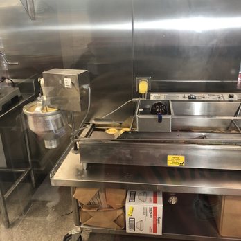 Duck Donuts - Donut making machine - Donuts Near Me - Alpharetta, Georgia Duck Donuts - Donut making machine - Donuts Near Me - Alpharetta, Georgia