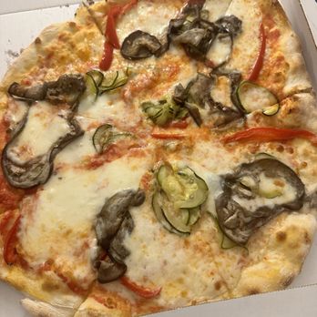 Julia & Henry's - Veggie pizza from Battubelin - Food Court Near Me - Miami, Florida Julia & Henry's - Veggie pizza from Battubelin - Food Court Near Me - Miami, Florida