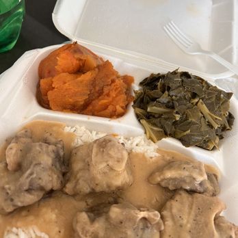 R Kitchen - Oxtails Collard Greens Candied Yams - Soul Food Near Me - Lakewood, California R Kitchen - Oxtails Collard Greens Candied Yams - Soul Food Near Me - Lakewood, California