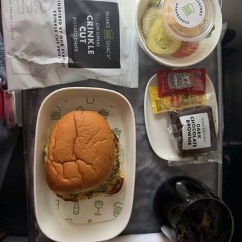 Delta Air Lines - In-flight meal: Shake Shack burger - Airlines Near Me - Jamaica, New York Delta Air Lines - In-flight meal: Shake Shack burger - Airlines Near Me - Jamaica, New York