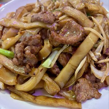 Evergreen Restaurant - Beef chow tay - Cantonese Near Me - Chicago, Illinois