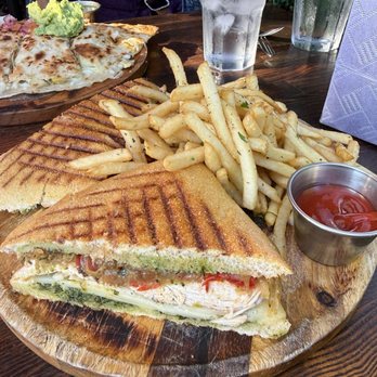 Meet in Paris - French Near Me - Culver City, California