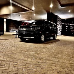 Hoosier Connection Limousine Inc - Suburban