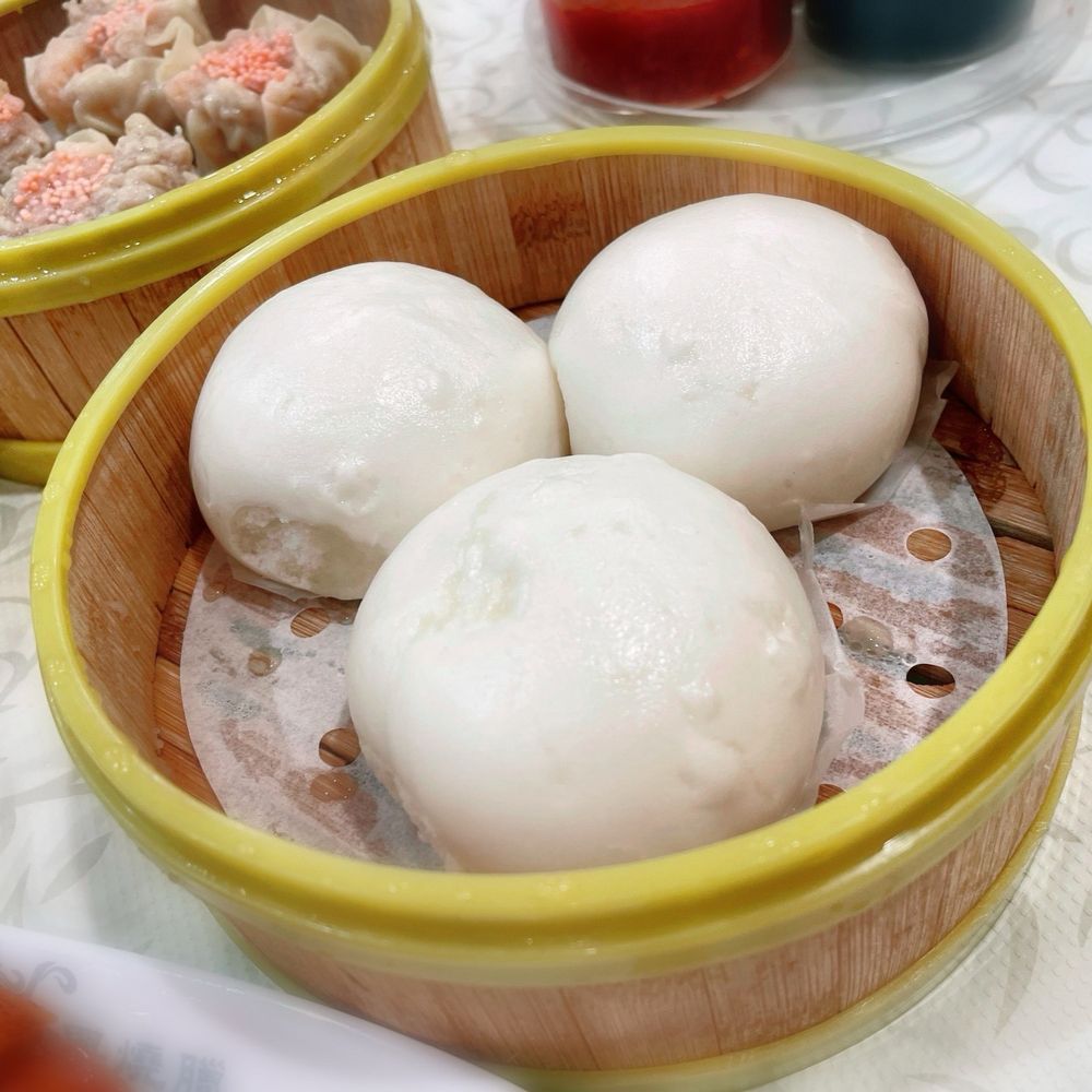 L H Restaurant - Egg Yolk Bun $5.50; Siu Mai $5.50 /skip, skip - Dim Sum Near Me - San Francisco, California L H Restaurant - Egg Yolk Bun $5.50; Siu Mai $5.50 /skip, skip - Dim Sum Near Me - San Francisco, California