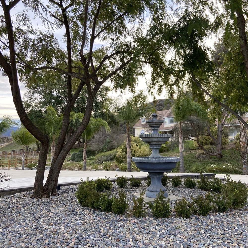 The Vine House Bed & Breakfast - Bed & Breakfast Near Me - Temecula, California