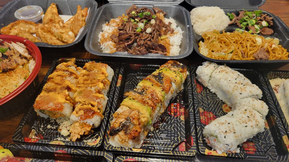 YOGIS GRILL Updated September 2024 62 Photos & 135 Reviews 1 E