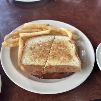 Mama's Kitchen - Grilled cheese with tomato and fries - Burgers Near Me - Toledo, Ohio