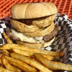 Between The Bunz Burgers - Bacon Jam Burger