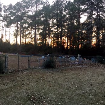St Clair Baptist Church - Graveyard - Funeral Services & Cemeteries Near Me