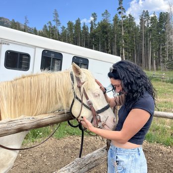 Elkhorn Stables - JJ the horse! - Horseback Riding Near Me - Estes Park, Colorado