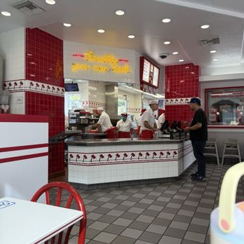 In-N-Out Burger - Fast Food Near Me - Los Angeles, California