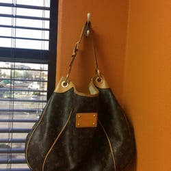 Smile Design Center - Nice they have a purse hook  that way you don't have to put it on the floor