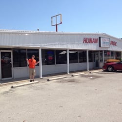 Hunan Wok - Dork in front :P