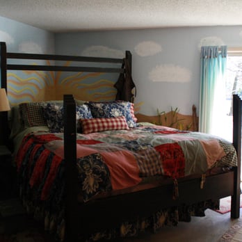Trinity Pines Retreat and Conference Center - The DERBY House. Sleeps up to 6 people! - Guest Houses Near Me - Edom, Texas Trinity Pines Retreat and Conference Center - The DERBY House. Sleeps up to 6 people! - Guest Houses Near Me - Edom, Texas